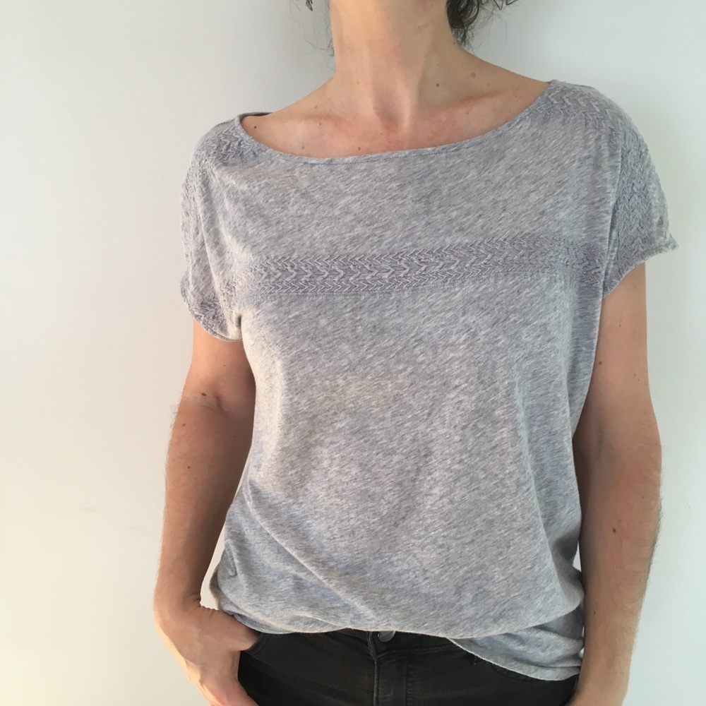 GAP Grey T-Shirt with Embroidery, Small